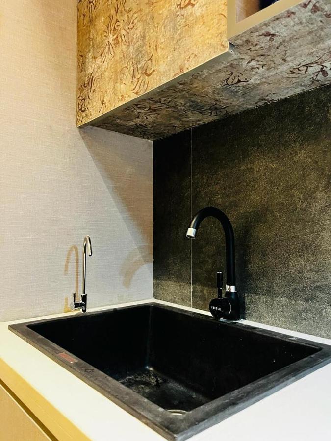 Luxe Apartment By Hey Studio'S Ghaziabad Bagian luar foto