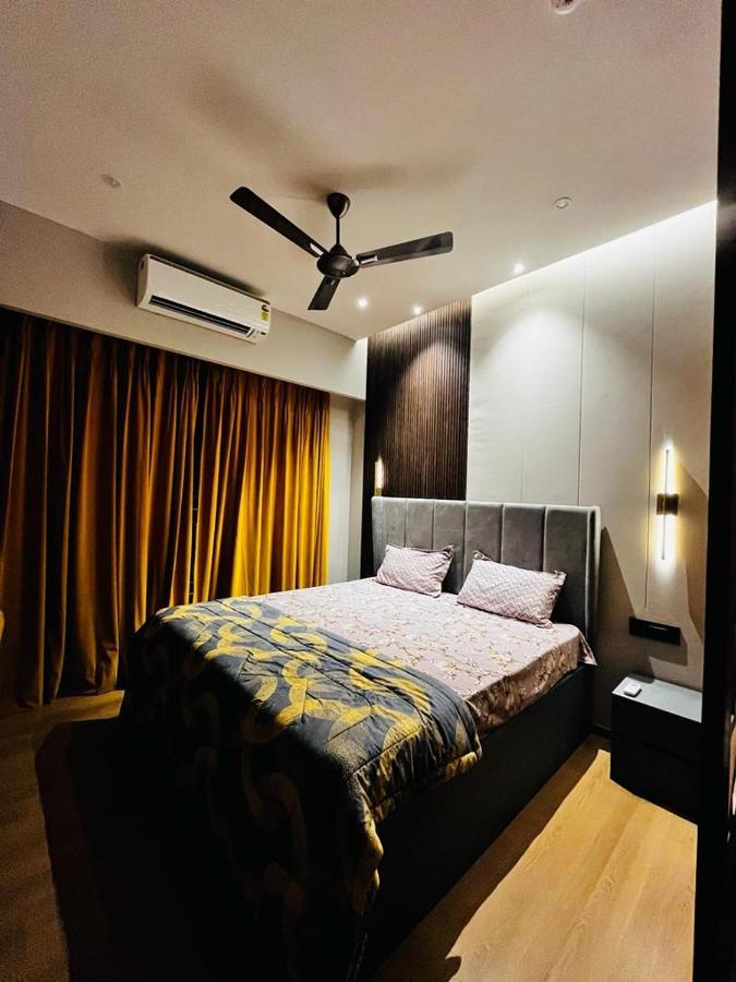 Luxe Apartment By Hey Studio'S Ghaziabad Bagian luar foto